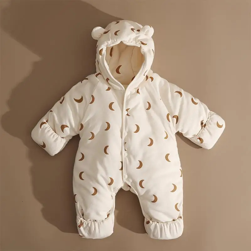 Rompers born Baby Clothes Winter Cottonpadded Jackets Footwrapping Jumpsuits Thickened Bodysuit Outddor 240703