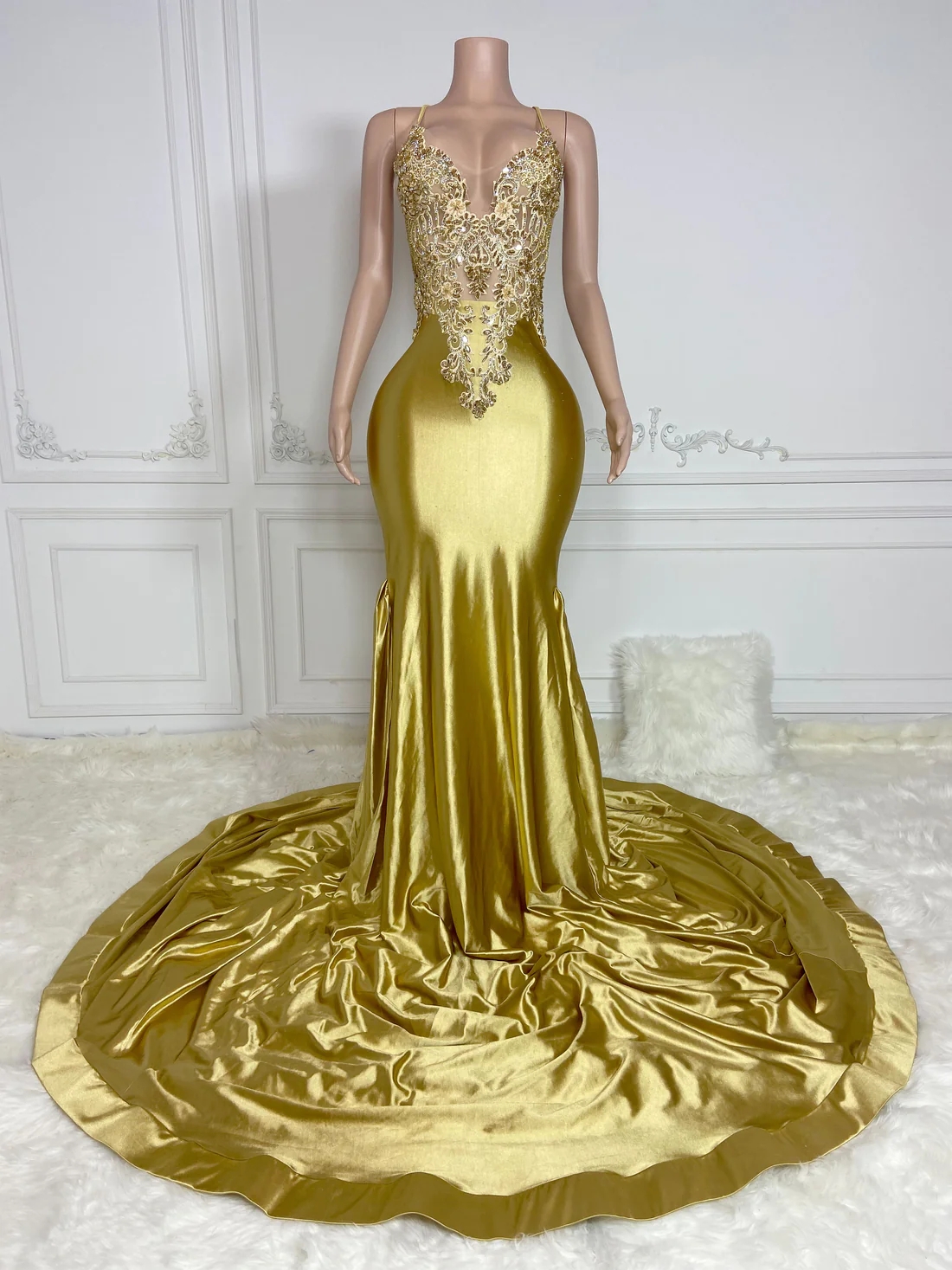 Halter Sparkly Women Long Prom Dresses For Black Girls Gold Mermaid Diamond African American Prom Gowns Evening Gala Party Dresses