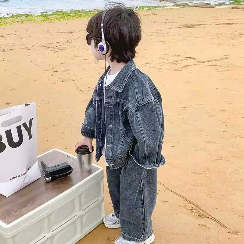 Clothing Sets Baby Boys Clothing Set Spring and Autumn New Childrens Handsome Denim Jacket Top Wide Leg Pants Two piece Set