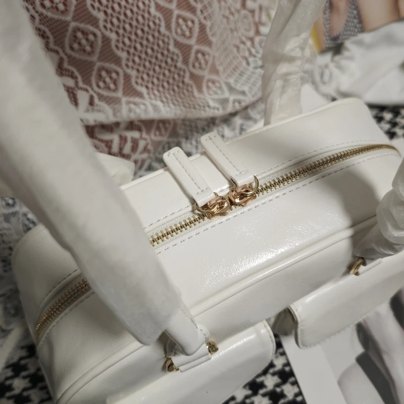 Stand Oil Bag Women Shoulder Chubby Bags Korean YUN JIN Style Bowling Boston Pockets Desinger Tote 240702 - view 4
