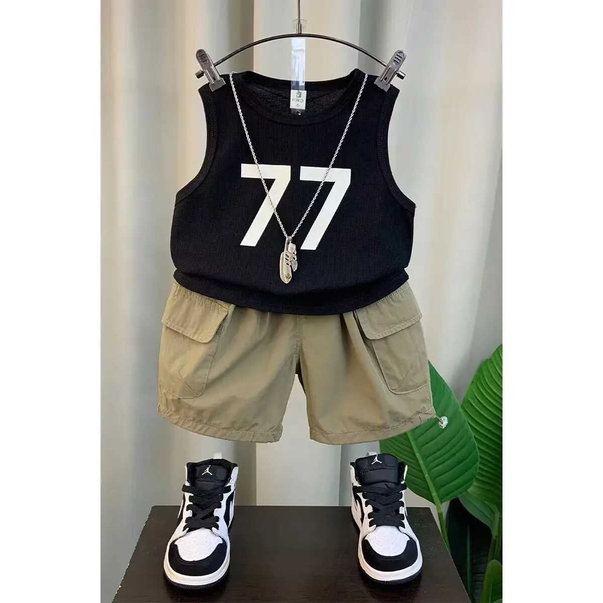 Clothing Sets Boys Summer Vest Set New Western Style Boys Internet Red Fashionable Sleeveless Clothes Childrens Clothing Two Piece Set