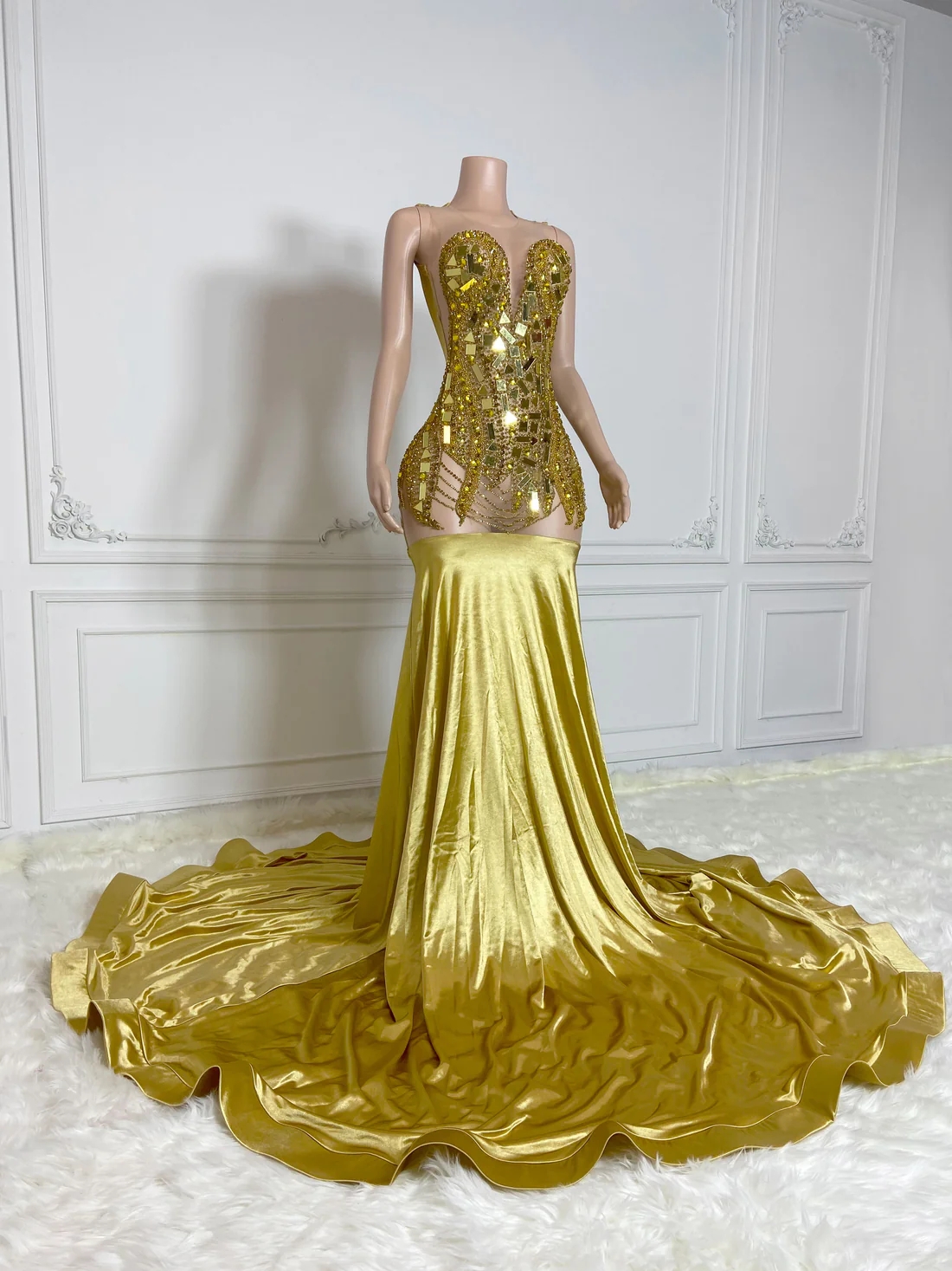 Gold Sparkly Women Long Prom Dresses For Black Girls Mermaid Luxury Sheer Diamond African American Prom Gowns Evening Gala Party Dresses J053