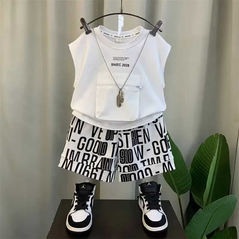 Clothing Sets Boys Summer Vest Set 2023 New Western Fashion Baby Summer Sleeveless Clothing Childrens Handsome Two Piece Set