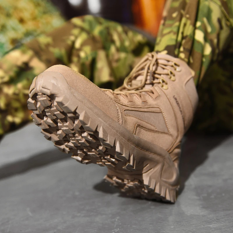 Mens outdoor hiking boots desert top tactical boots military boots special forces hiking boots anti slip and warm work boot 240705