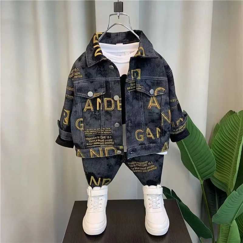 Clothing Sets Boys Set Spring and Autumn 2024 New Childrens Handsome Clothes Trendy Baby Autumn Fashion Cowboy Two Piece Set Kids Outfits