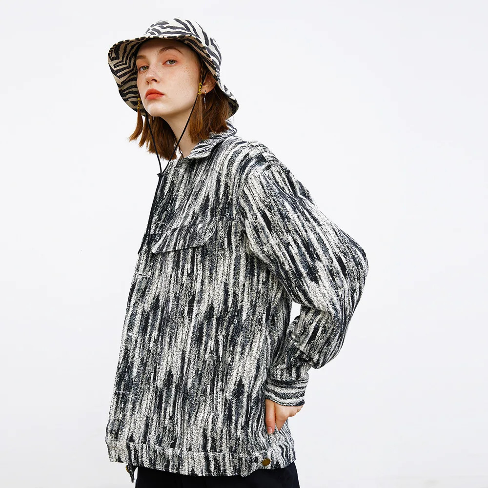 Hip Hop Tie Dye Gradient Denim Jacket Mens and Womens Oversized Casual Thick Thread Woven Jacquard Jacket European and American 240701
