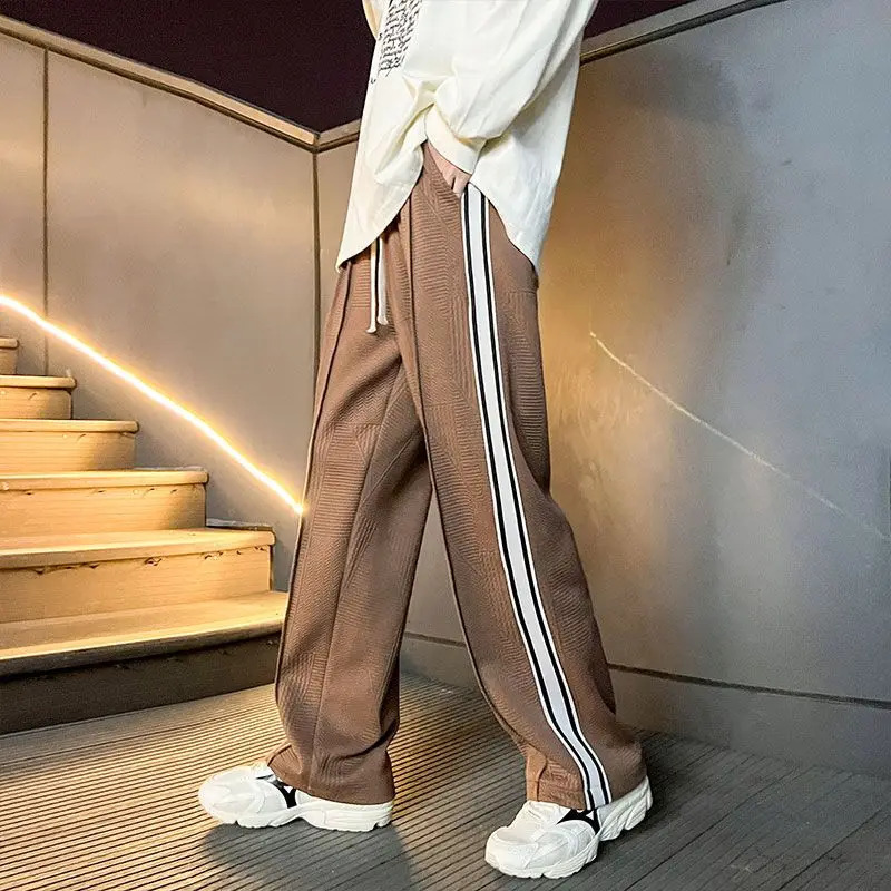 Straight Man Sweat Pants Jogger Casual Baggy Tracksuit Mens Sweatpants Bottoms Wide Leg Young La Summer Training Plain Trousers 240701