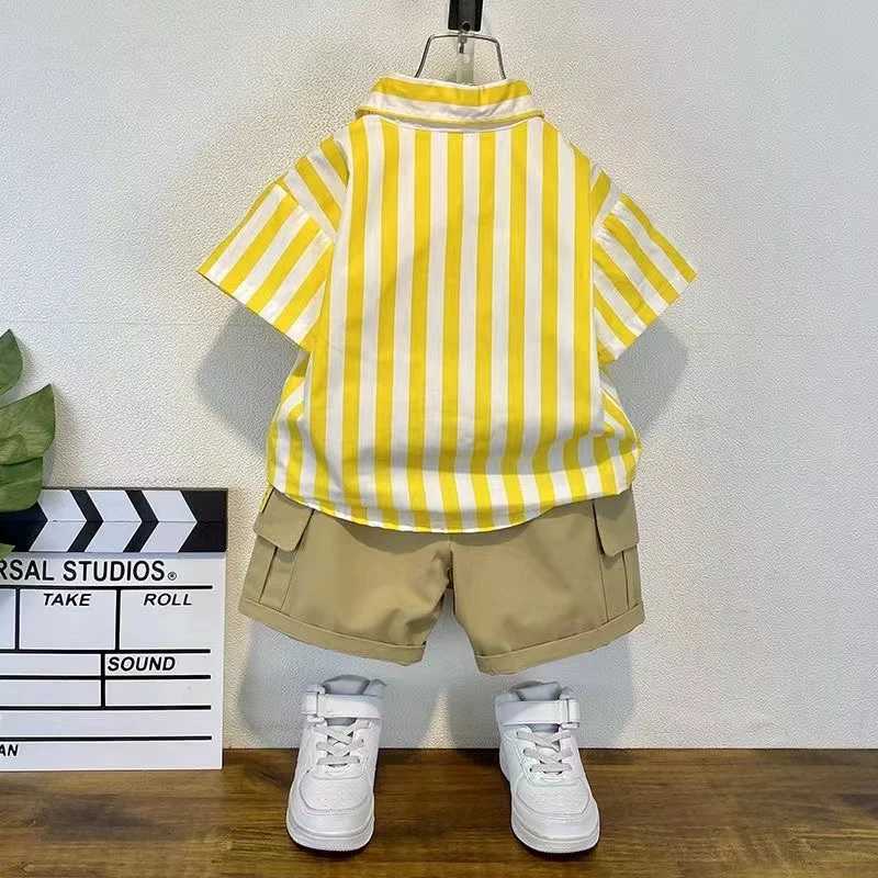 Clothing Sets Boys Summer Short sleeved Shirt Set 2024 New Fashionable Baby Fashionable Summer Clothes Trendy Childrens Two Piece Set