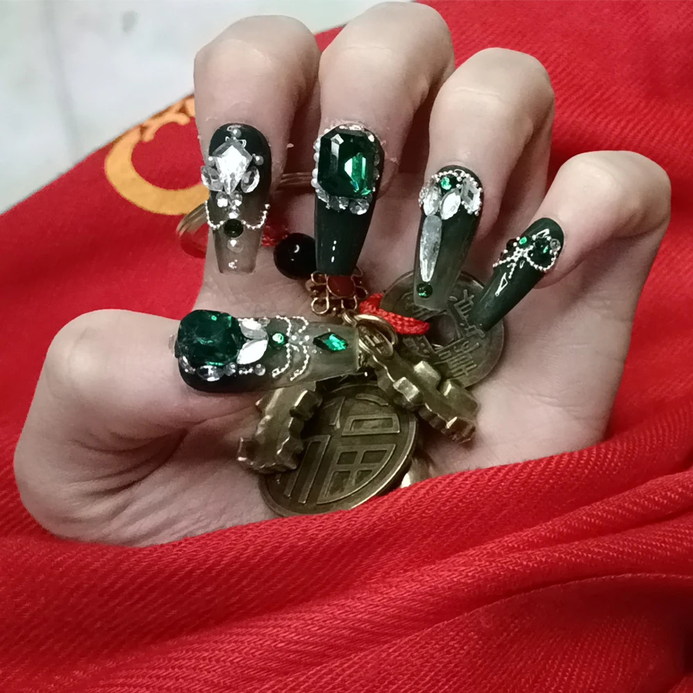 Press on Nails Style woman Hole Green Show Gradient Color All Pearl and Diamond Handmade Nail Paintings 240705