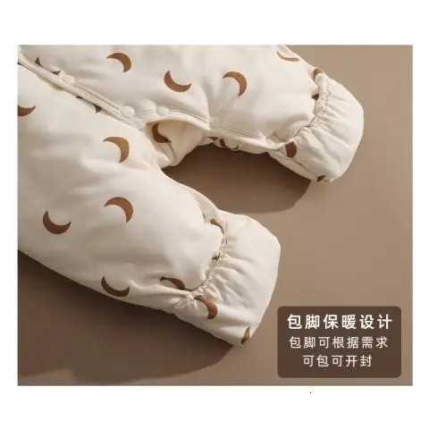 Rompers born Baby Clothes Winter Cottonpadded Jackets Footwrapping Jumpsuits Thickened Bodysuit Outddor 240703