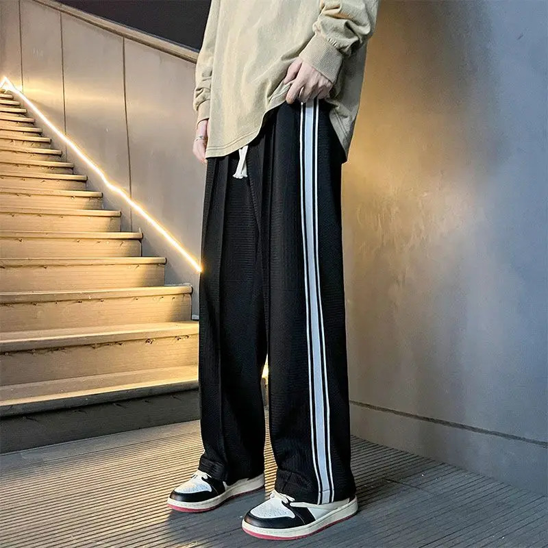 Straight Man Sweat Pants Jogger Casual Baggy Tracksuit Mens Sweatpants Bottoms Wide Leg Young La Summer Training Plain Trousers 240701
