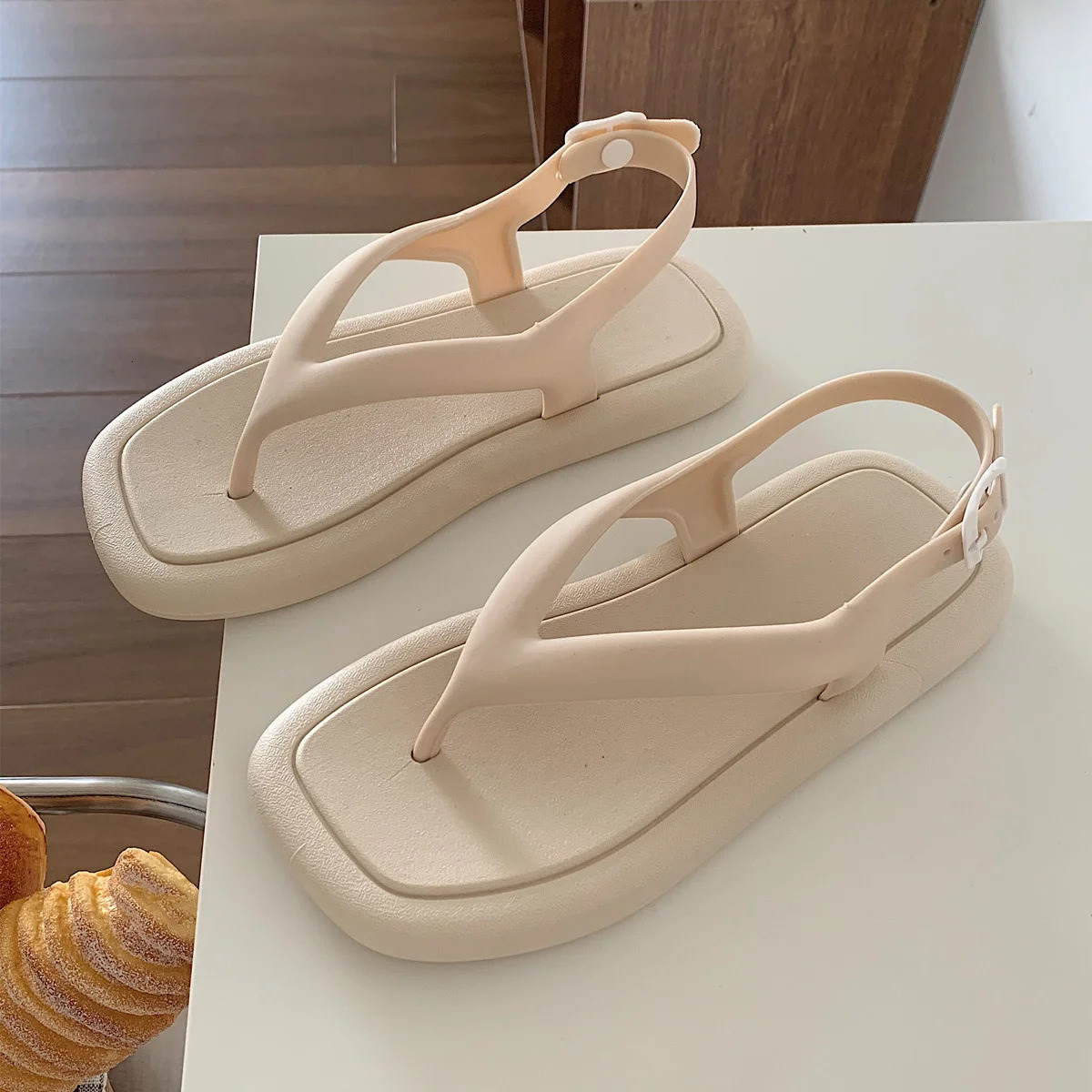 SP CITY Summer Fashion Personalized Womens Clip Toe Sandals Students Wear Simple Solid Beach Vacation Flip ps Soft Slipers 240702