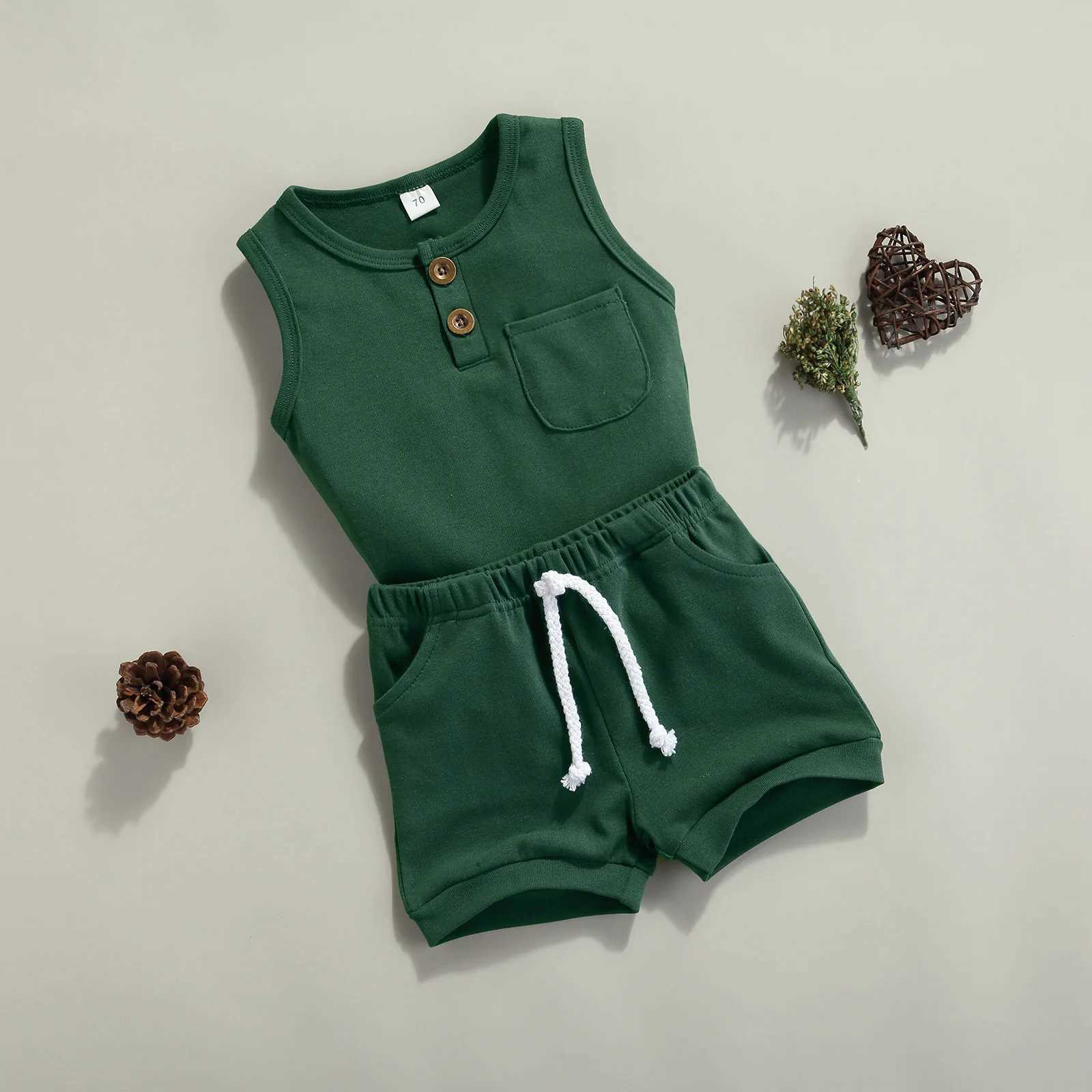 Clothing Sets 2 Pcs Newborn Summer Outfits Baby Solid Color Round Neck Tank Tops with Pocket + Drstring Shorts R240708