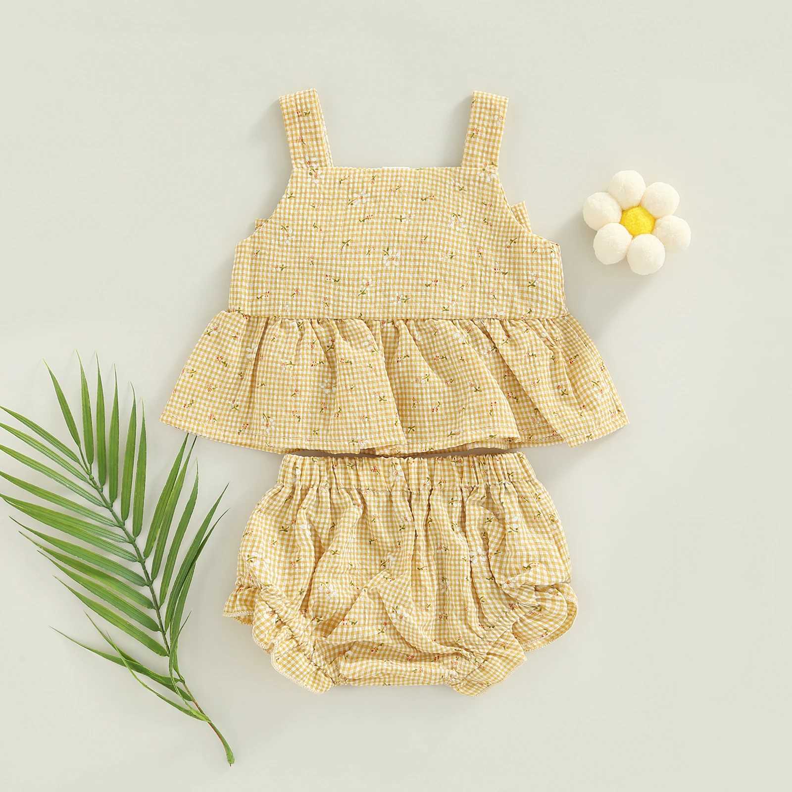Clothing Sets Baby Girls Infant Two Piece Set Sleeveless Floral Plaid Pattern Bow Decor Camisole Elastic Waist Shorts R240708