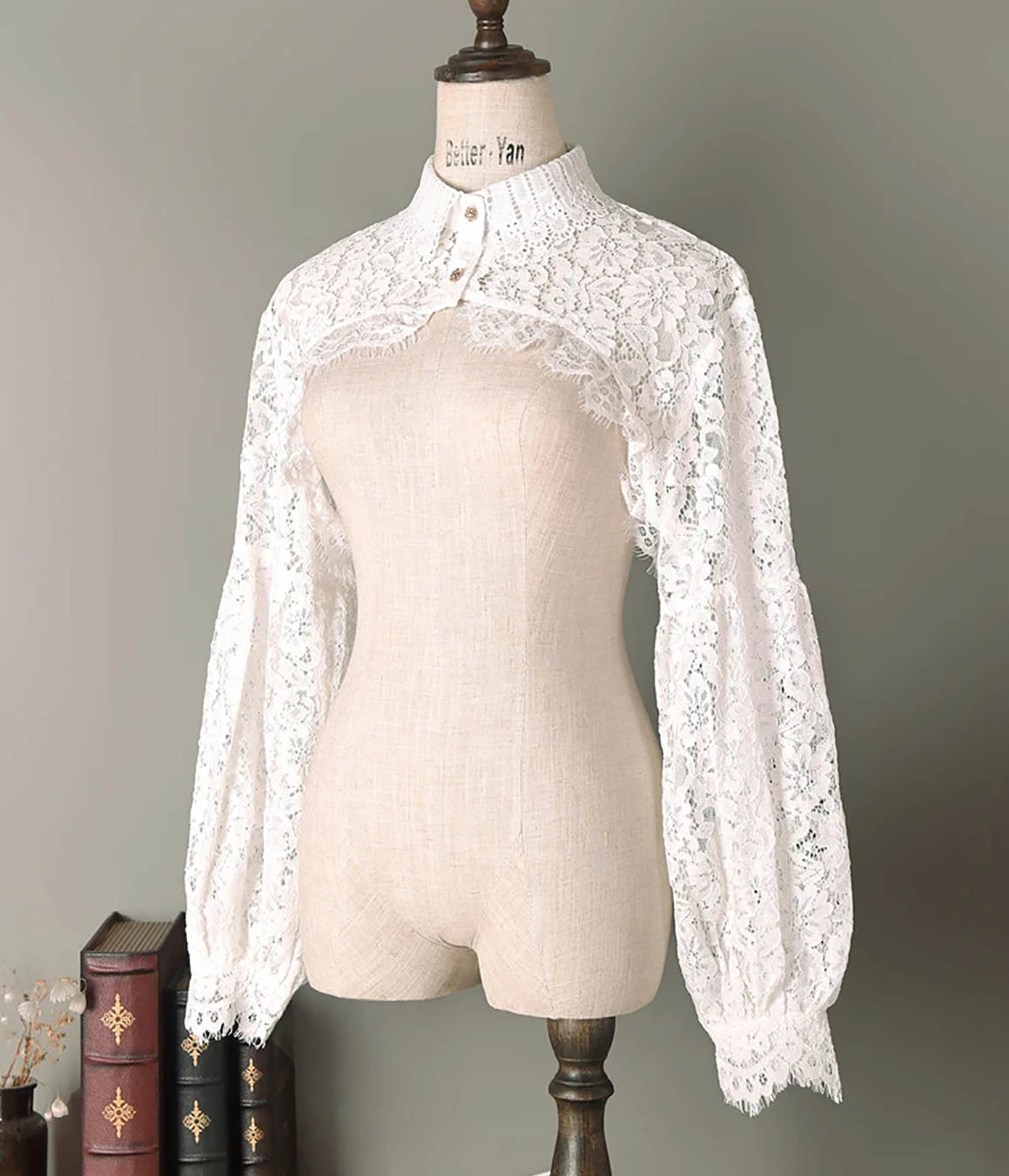 Vintage Long Sleeve Wrap Jacket Illusion Lace Bride Jackets High Neck Bridal Cloak High Quality Wedding Accessories