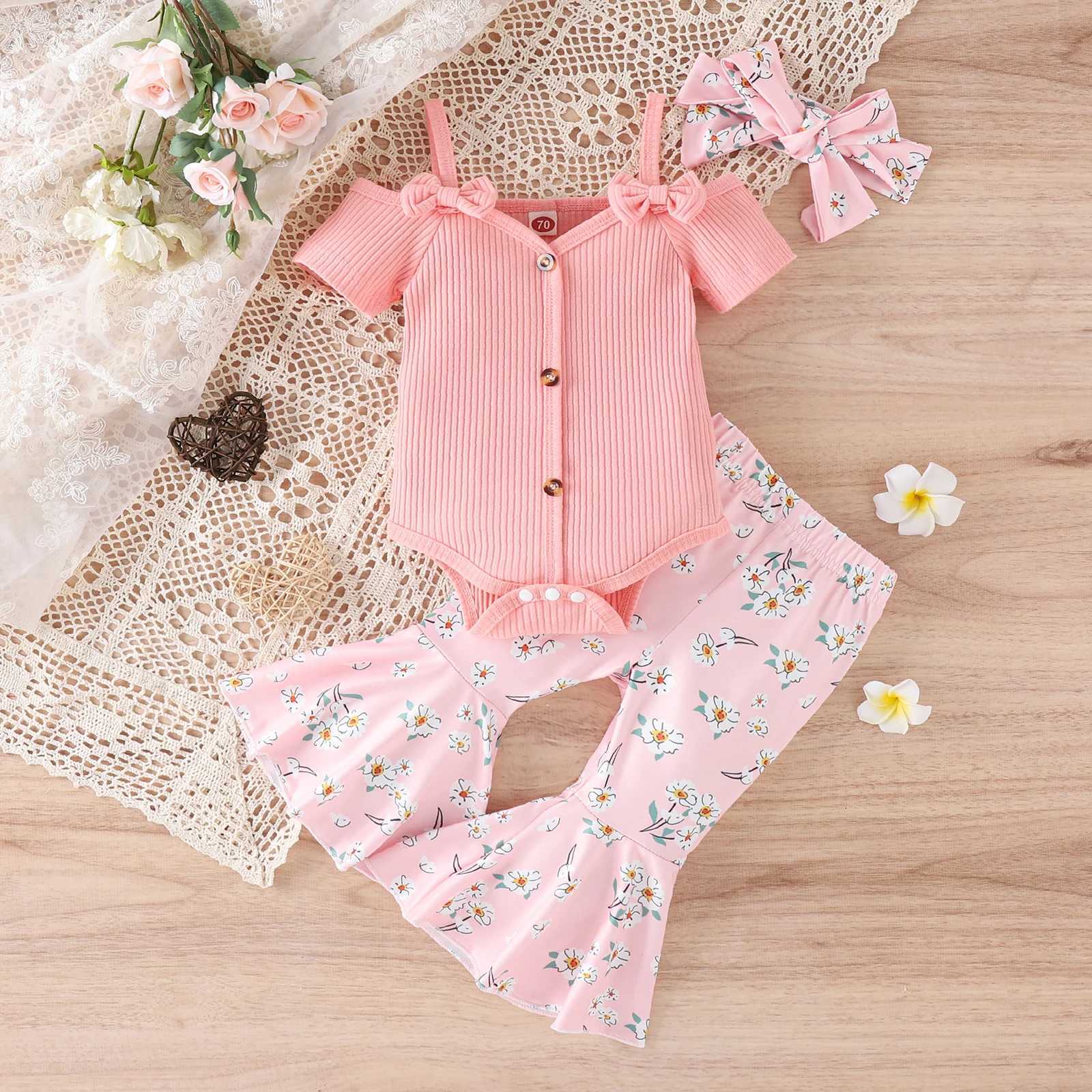 Clothing Sets Infant Newborn 3Pcs Baby Girl Spring Outfits Short Sleeve Cold Shoulder Romper + Flare Pants + Headband Set R240708