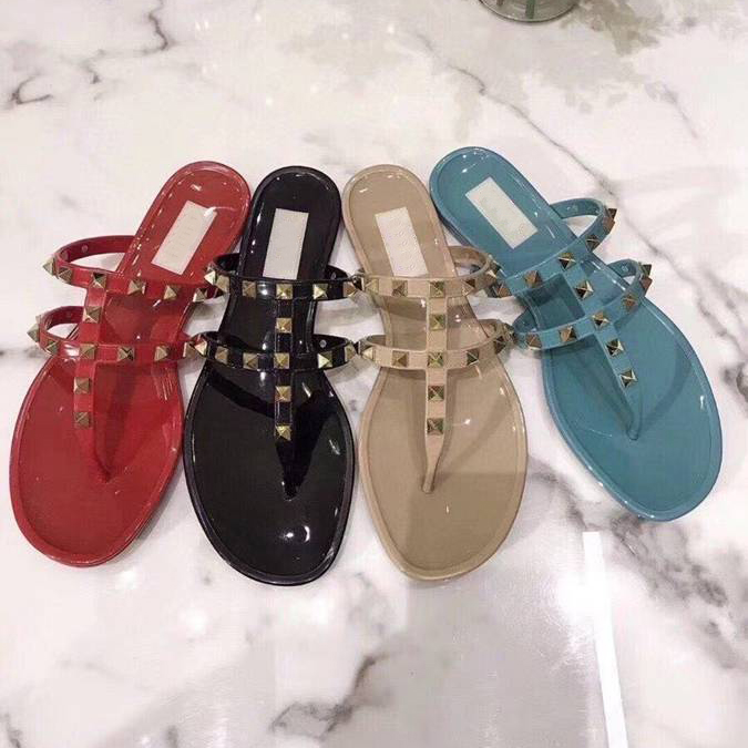 luxury Designer slippers sandals Women Rivet Bow Knot Flat Slippers beach studded outdoor summer sandale pool 10a top quality sandal Bow Rivet Fashion Crystal Shoes