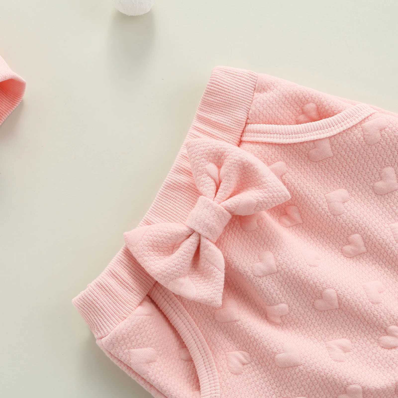 Clothing Sets Valentine 2 Pieces Kids Suit Set Solid Color O-Neck Long Sleeve Ruffle Tops+ Bowknot Trousers for Girls Pink 0-24 Months R240708