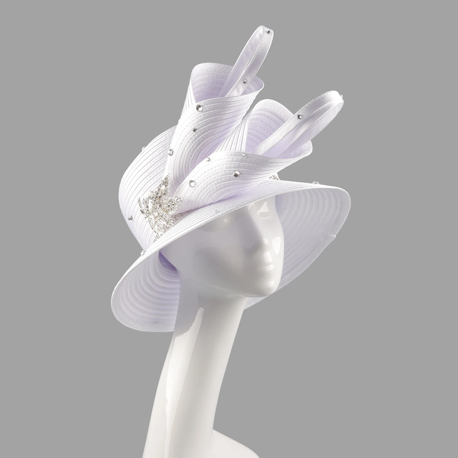 Fancy est Women Satin Cloth White Church Hat Elegant Pography Top Hat Fashion Female Banquet Fascinator Wedding Formal Hat 240701