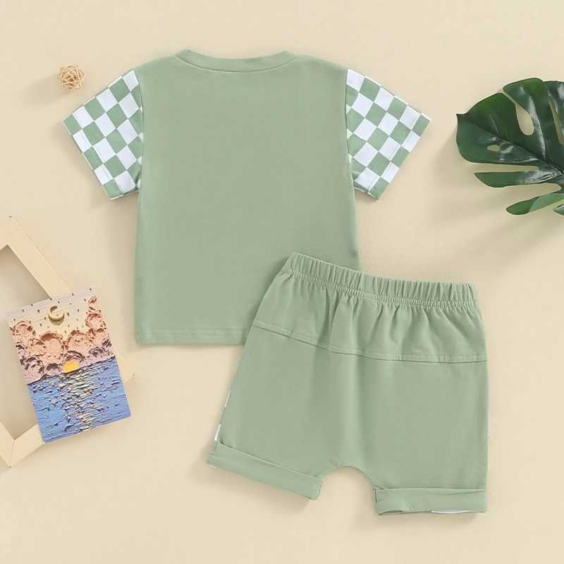 Clothing Sets 2023-12-25 Lioraitiin Toddler Baby Boy Summer Outfits Checkerboard Short Sleeve Tops + Patchwork Shorts Set Clothes R240708