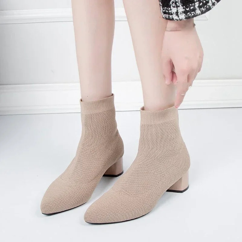 Womens knitted ankle boots autumn and winter womens casual low foot pump womens outer boots womens casual Chelsea boots 240704bj