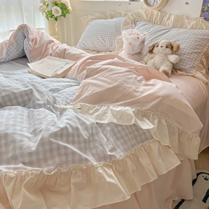 Korean princess style bedding is soft skin friendly with plaid lace ruffled comforters plain down duvet covers and pillowcases W240801