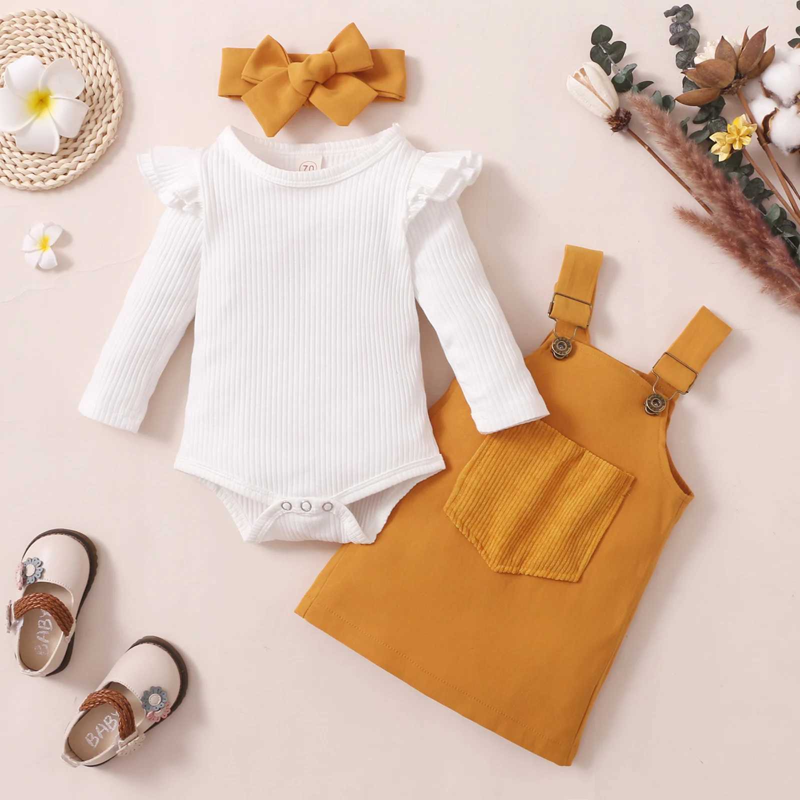 Clothing Sets Infant Baby Girls Three Piece Suit Fashion Pitted Long Sleeve Romper and Pocket Suspender Skirt Headband R240708