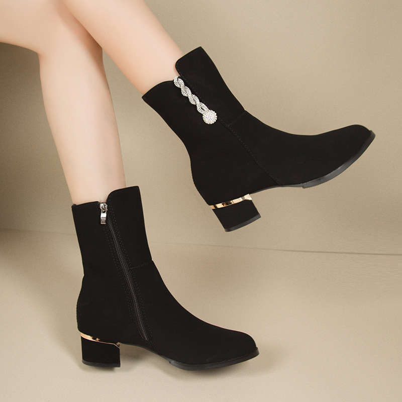 Designer Shoes In Black And White Women's Boots Autumn Winter Fashionable Design Minimalist Style Comfortable Free Shipping