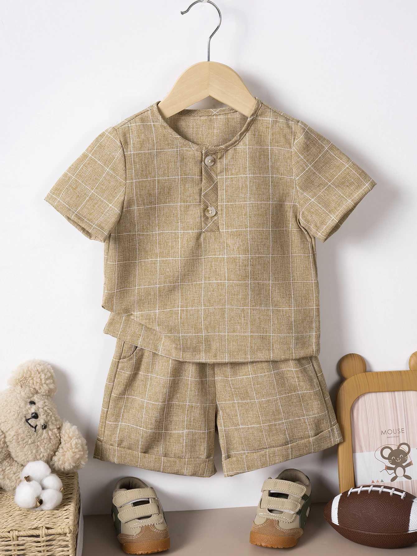 Clothing Sets New Baby Short Sleeve Shorts Set Kids Casual Boys Summer Striped Cotton Linen Short Sleeve Shorts Combo Set R240708