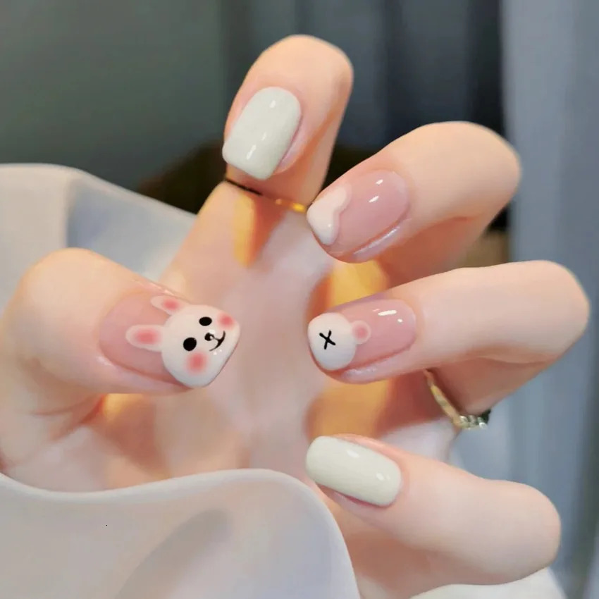 24 pieces/box short square head wearing false nails art cloud star pattern false nails full cover pressing nail tip hand tools 240705