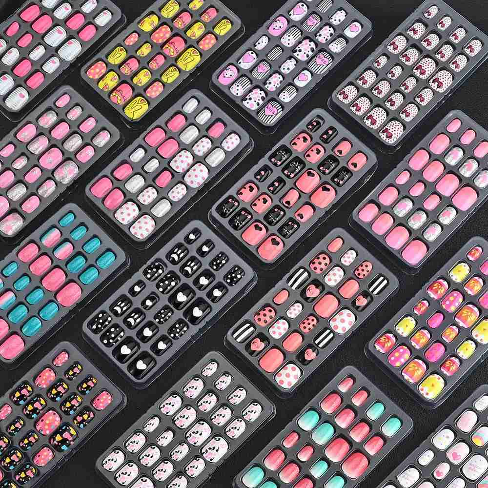 24pcs/box Candy False Nail Cartoon Full Cover Press On Fake Nails Tips Kawaii Acrylic Artificial Fingernails for GirlsM240708