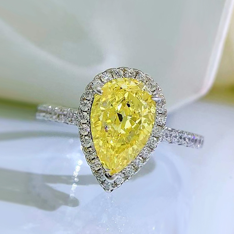 2024 Sparkling Gorgeous Wedding Rings Handmade Luxury Jewelry Real 100% 925 Sterling Silver Pear Cut Yellow Moissanite Diamond Party Women Engagement 