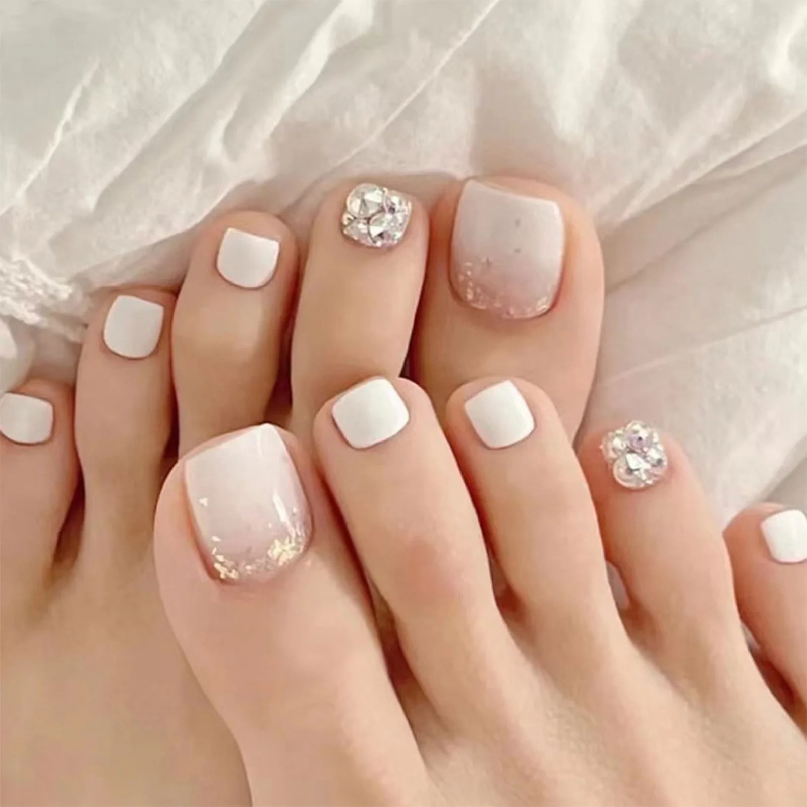 Toenails Complete Set of Solid Color Pressed False Toe Nails Short Square False Nail Tips Summer Womens Foot Decoration 240705