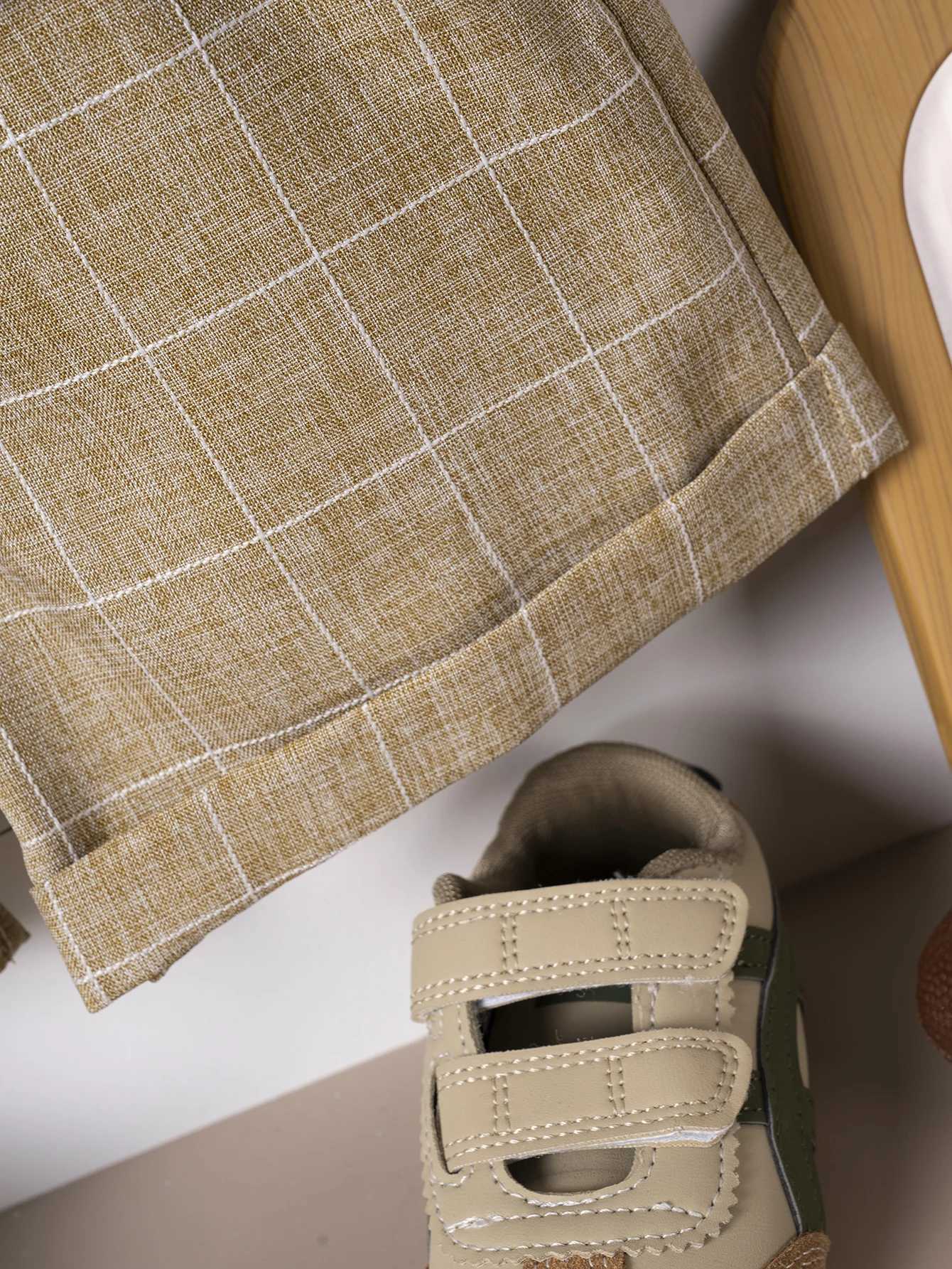 Clothing Sets New Baby Short Sleeve Shorts Set Kids Casual Boys Summer Striped Cotton Linen Short Sleeve Shorts Combo Set R240708