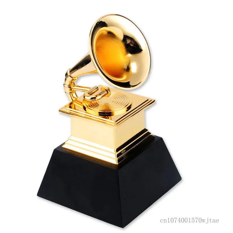 Customized Creative Grammy Trophy Award Souvenir Excellent People Home Decor s Professional Production of Metal Trophy 240624