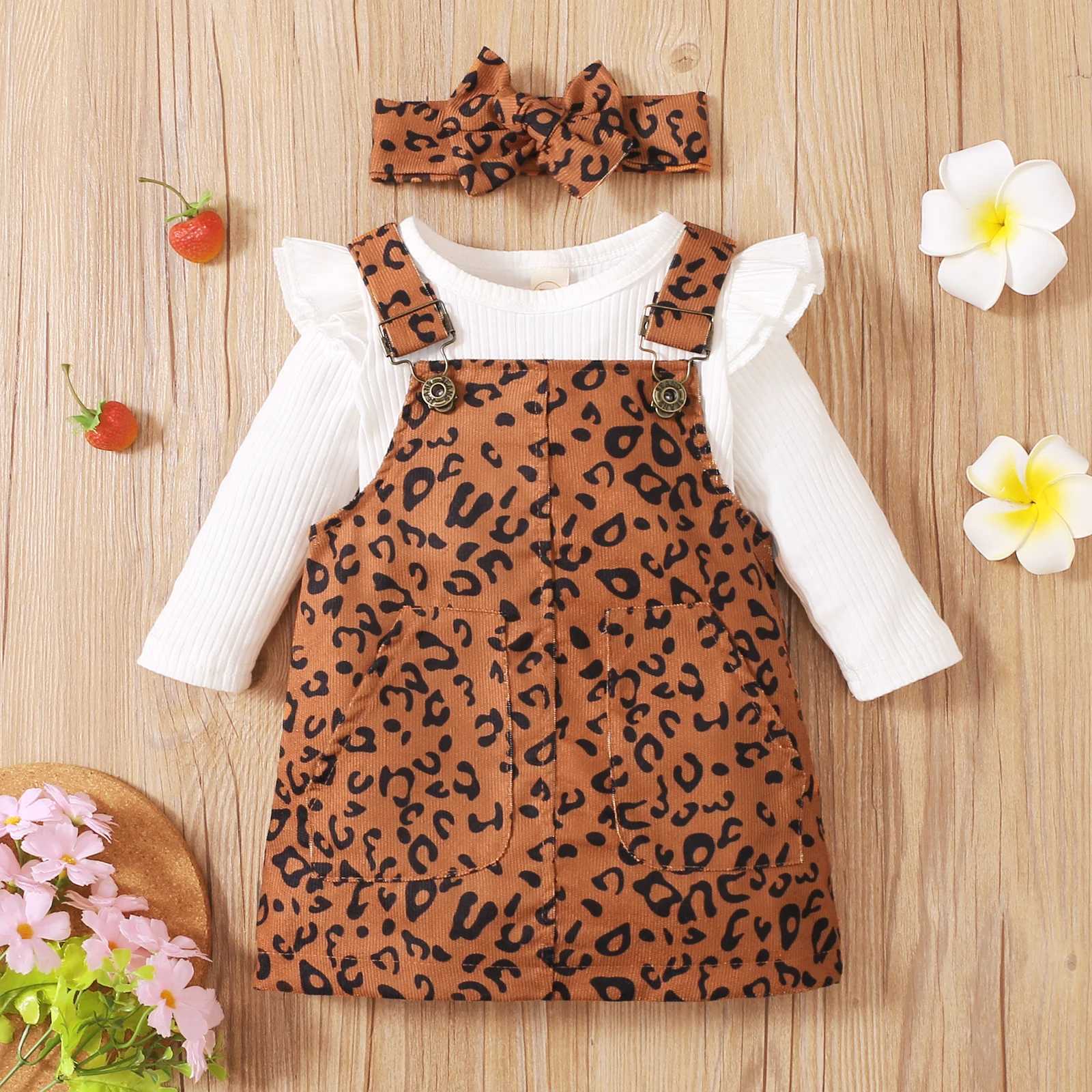 Clothing Sets 3 Pcs Baby Girls Casual Outfits Ribbed Fly Sleeve Round Neck Bodysuit + Leopard Print Suspender Skirt + Bow Headband R240708