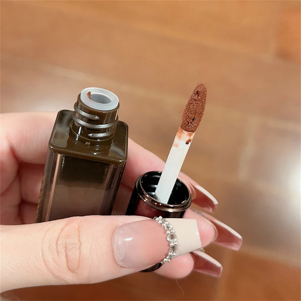 Deep red velvet matte lipstick waterproof durable matte lipstick adhesive free cup makeup lip gloss cosmetics 240705