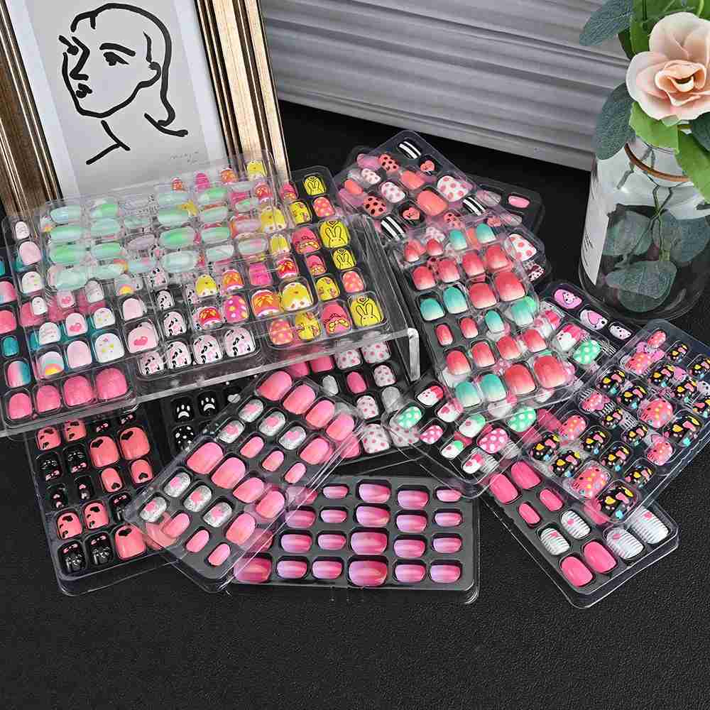 24pcs/box Candy False Nail Cartoon Full Cover Press On Fake Nails Tips Kawaii Acrylic Artificial Fingernails for GirlsM240708