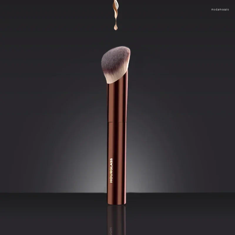 Makeup Brushes Hourglass Brush- No.21 Ambient Soft Glow Foundation Brush Fiber Hair Fashion Design Single Face
