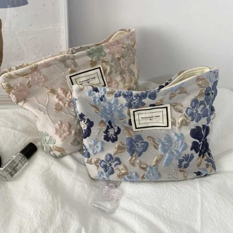 Makeup Floral Codmetic Bag Women Cade Organizer Korean Embroidery Codmetic Pouch Travel Toiletry Bag Corduroy Canvad Beauty CadeCL240708