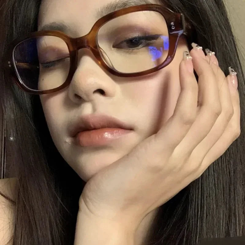 Retro Square Frame Eyeglass Women Red Computer Reading Glasses Clear Blue Light Blocking Eyewears Vintage Decorative Goggles 240708