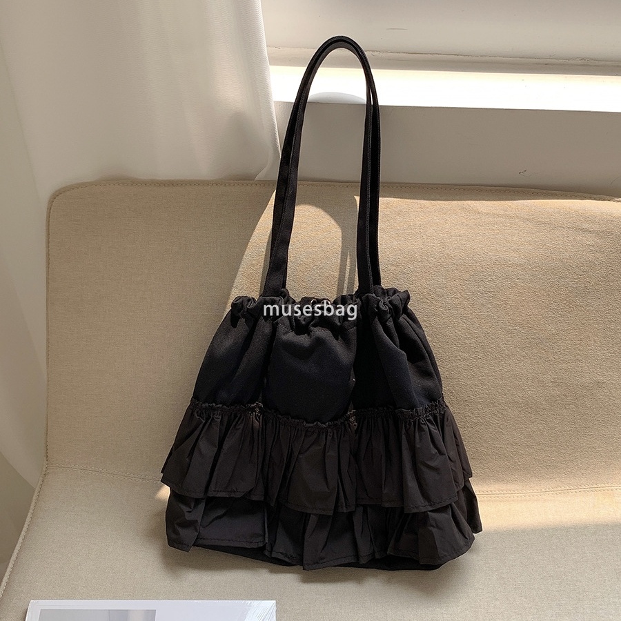 New pleated and ruffled commuting style tote bag with high-end feel large capacity female drawstring niche design single shoulder bag for women