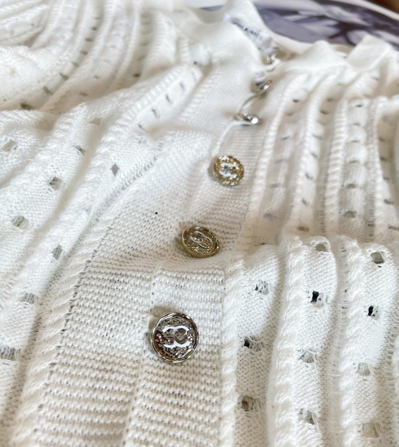 Fashion Metal Clasp Wispy Empty Twist Knitted Vest Casual Dress Women Summer Dresses Female Loose Breathable Designer Clothing White