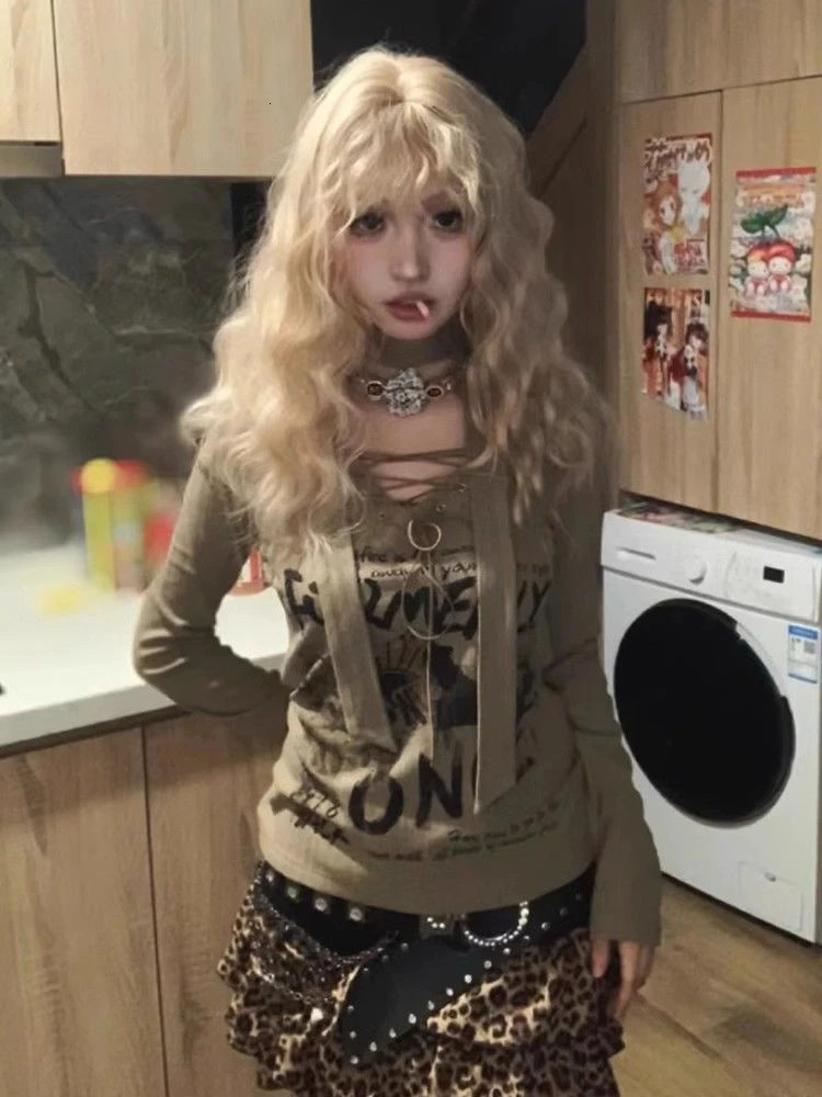 HOUZHOU Y2k Graphic Harajuku T Shirts Women American Retro Punk Hip Hop Letter Print Bandage V-neck Slim Tees Tops E-grils 2000s 240703