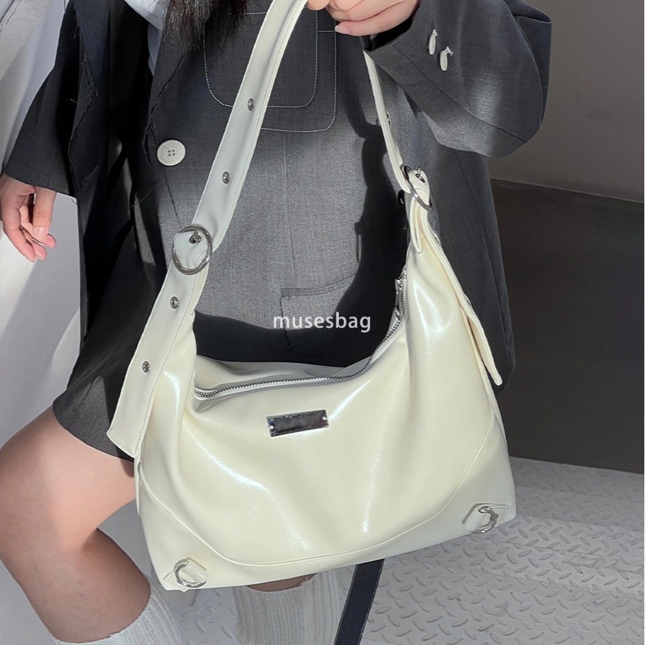 Niche Design Bag Tote Bag Versatile Fashion Commuting Large Capacity Bag Advanced Soft Leather One Shoulder Crossbody Bag for Women