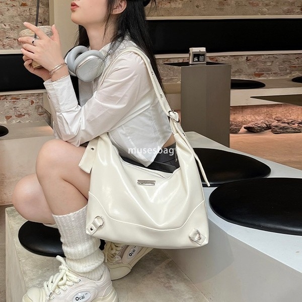 Niche Design Bag Tote Bag Versatile Fashion Commuting Large Capacity Bag Advanced Soft Leather One Shoulder Crossbody Bag for Women
