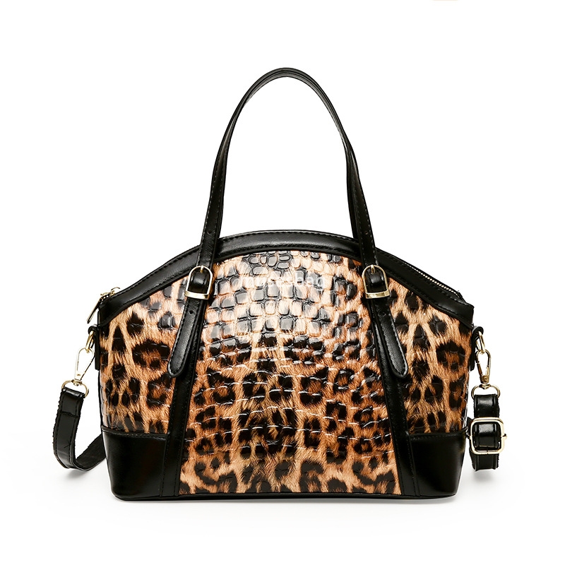 European and American retro niche design fashion trend crocodile pattern single bag women's shoulder bag fashion large capacity leisure bag trave