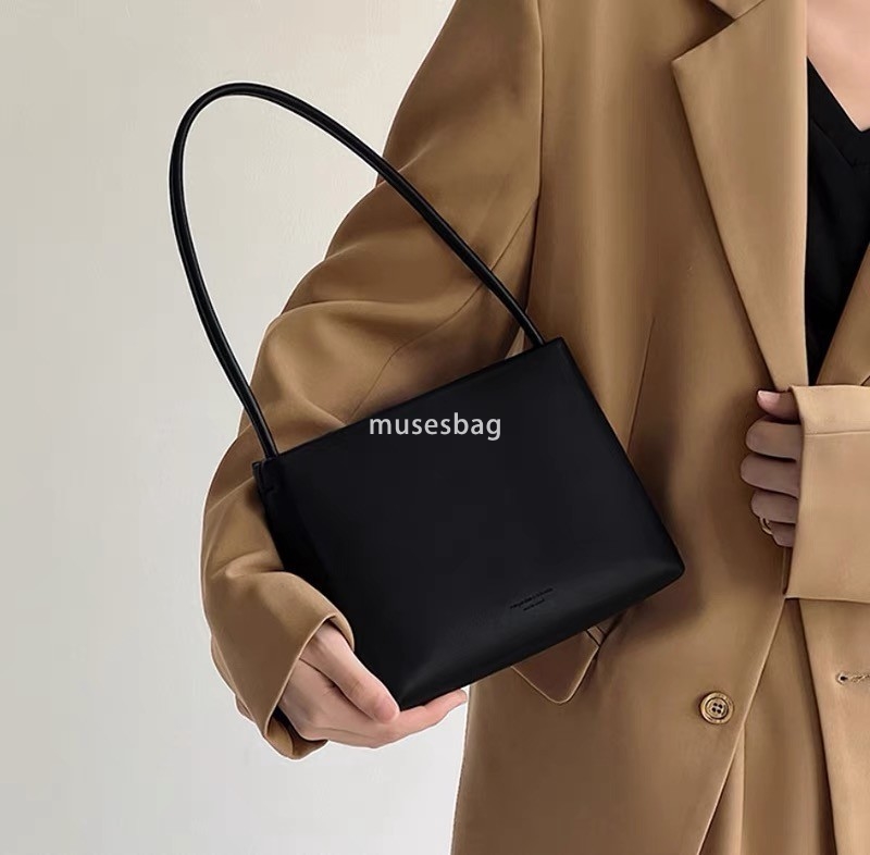 Fashu underarm bag with high-end and niche design single shoulder crossbody bag versatile simple square handbag fashionable women's bag