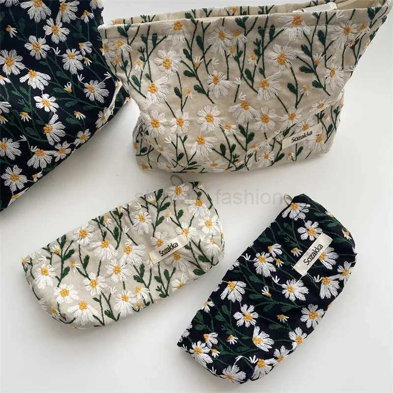 Makeup Floral Codmetic Bag Women Cade Organizer Korean Embroidery Codmetic Pouch Travel Toiletry Bag Corduroy Canvad Beauty CadeCL240708