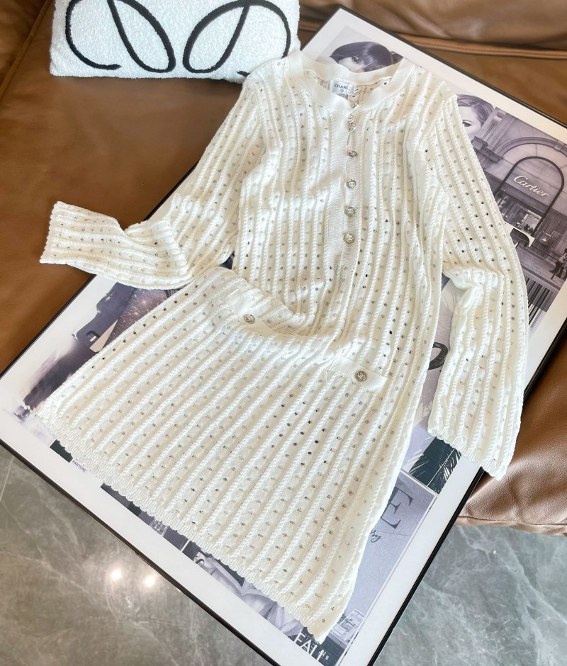 Fashion Metal Clasp Wispy Empty Twist Knitted Vest Casual Dress Women Summer Dresses Female Loose Breathable Designer Clothing White